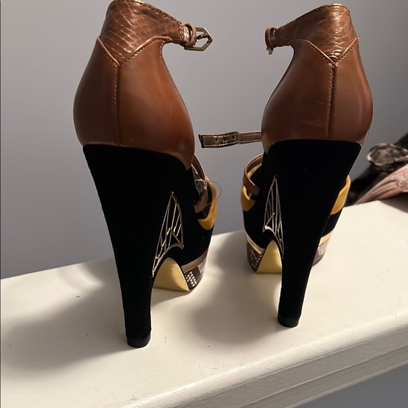 Brown and Yellow Platform Heels - Picture 3 of 4
